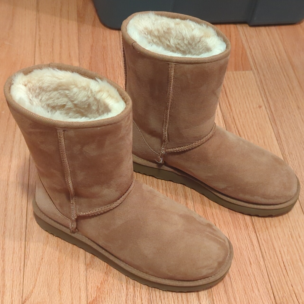 SOLD UGG Classic Short Boots